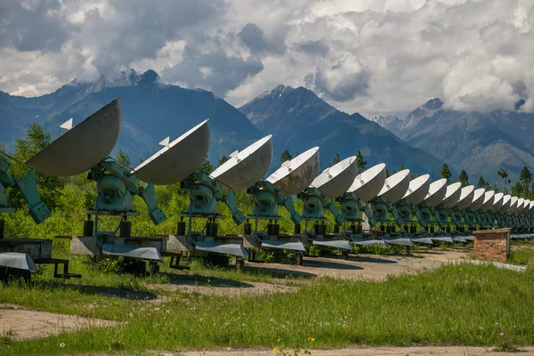 Radio telescope in the mountains — Stock Photo, Image