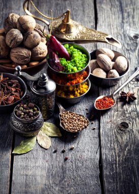 Ahşap masa, Hint baharat
