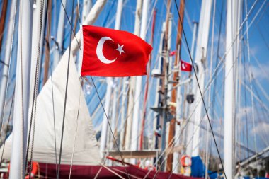 Teknenin Türkiye bayrağı