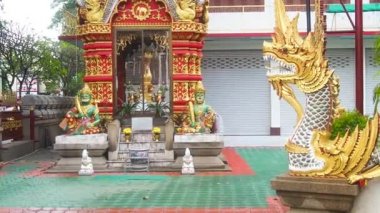 Tayland 'ın Antik Harabelerinde Turist