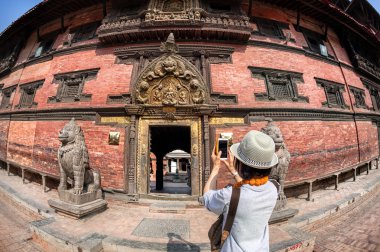 Turist alarak resimde Patan