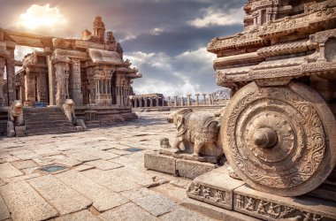 hampi içinde taş arabası