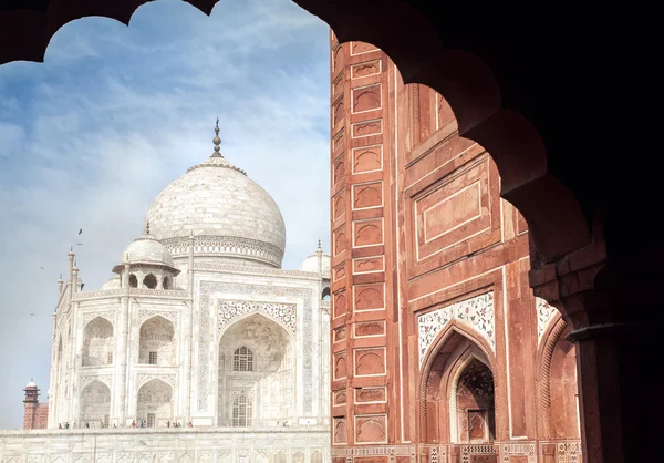 Taj Mahal en moskee in India — Stockfoto