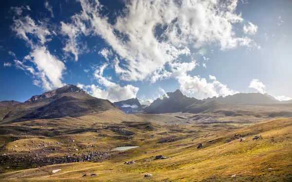Berge in Kyrgyzstan — Stockfoto