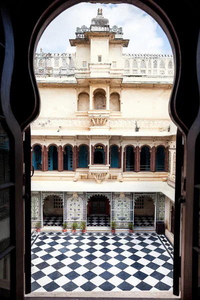 Udaipur City Palace with chess floor — Stock Photo, Image