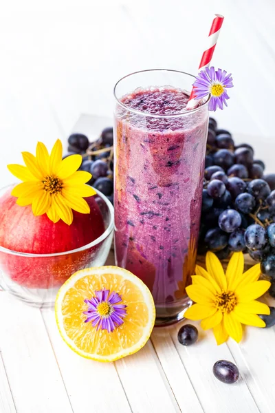 Fioletowy smoothie — Zdjęcie stockowe