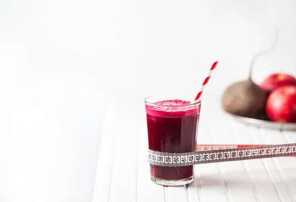 Detox beetroot and apple juice — Stock Photo, Image