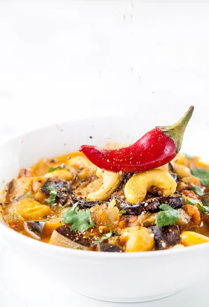 Eggplant curry with cashew nuts — Stock Photo, Image