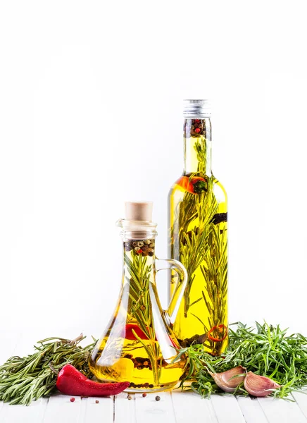 Domowe oleju z ziołami — Zdjęcie stockowe