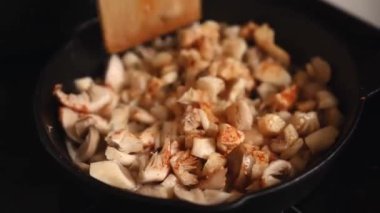 Vegan Tayland Tom Yam Çorbası Malzemeleri