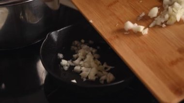 Vegan Tayland Tom Yam Çorbası Malzemeleri