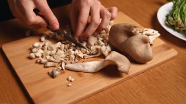 Vegan Tayland Tom Yam Çorbası Malzemeleri