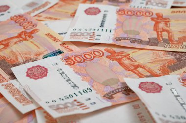 5000 ruble arkaplan. Rus banknotları farklı açılarda.