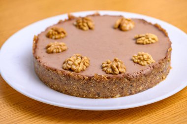 Vejetaryen fıstıklı kek. Limon ve çikolatalı kaju turtası.