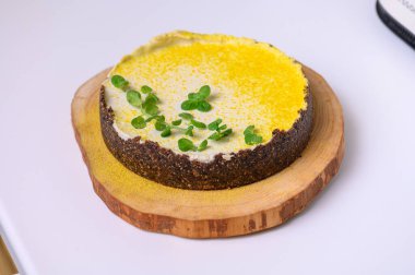 Vejetaryen fıstıklı kek. Limon ve çikolatalı kaju turtası.