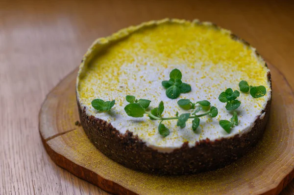 Bolo de nozes Vegan. Arroz de caju de limão e chocolate — Fotografia de Stock