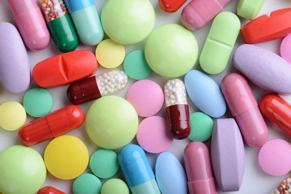 Pílulas médicas coloridas — Fotografia de Stock