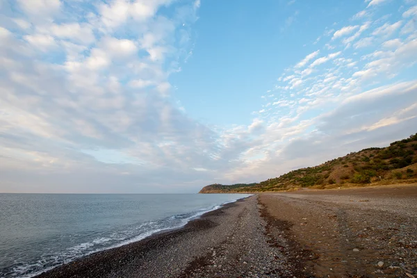 Färgglada gryning över havet. naturen sammansättning. — Stockfoto