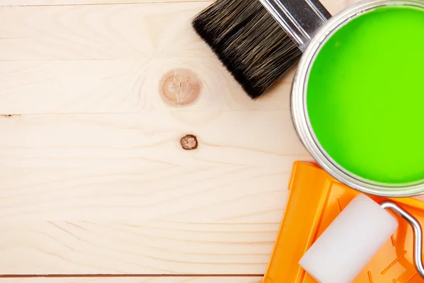 Boya ve yeşil boya kova boya silindiri