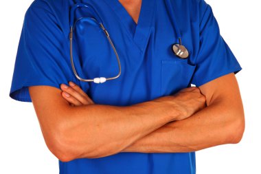 Steteskobu olan doktor beyaz arkaplanda izole edilmiş.