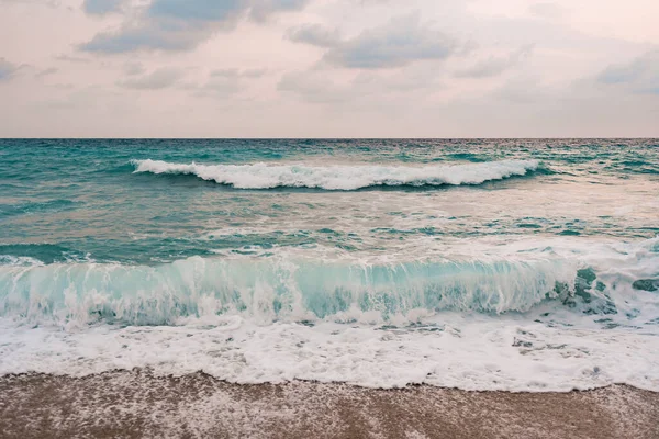 Latar Belakang Laut dan Langit Biru. — Stok Foto