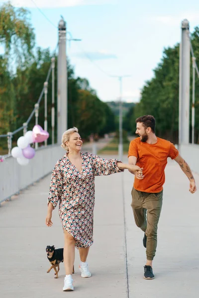 Preciosa pareja pasar tiempo juntos — Foto de Stock