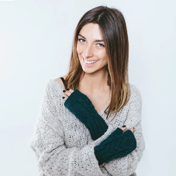 Ragazza alla moda in inverno vestiti a maglia — Foto Stock