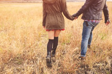 Genç güzel şık çift şehvetli manzara portresi ve