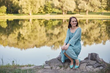 mutlu romantik kadın