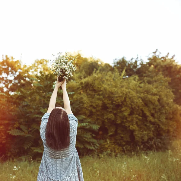 Bellezza donna romantica all'aperto — Foto Stock