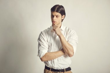 yakışıklı bir genç işadamı portresi