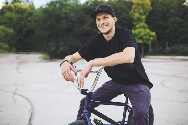 Young BMX bicycle rider — Stock Photo, Image