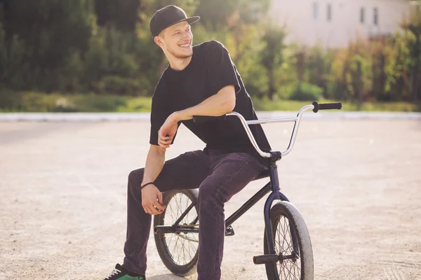 Young BMX bicycle rider — Stock Photo, Image