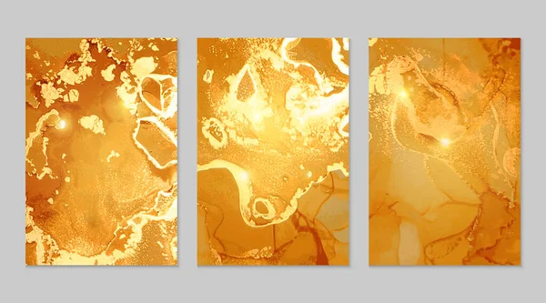 Набір апельсинових і золотих мармурових абстрактних флаєрів. Техніка алкогольного чорнила — стоковий вектор