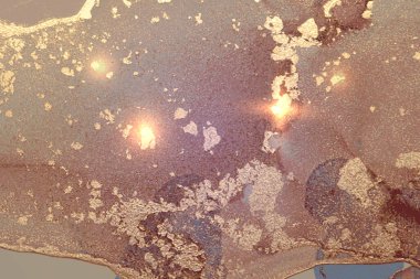 Pembe, mor ve altın soyut alkol mürekkep mermer dokusu