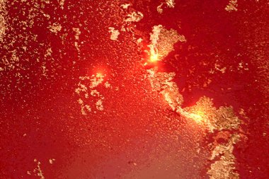 Kırmızı kırmızı ve altın soyut alkol mürekkep mermer dokusu