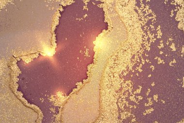 Parlak mor ve leylak rengi mermer desenli altın tozlu