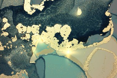 Parlak turkuaz ve altın tozlu mermer desenli