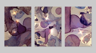 Mermer bir altın seti ve mor arkaplan.