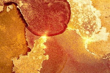 Amber, kırmızı ve altın soyut mermer desenli ve parıltılı