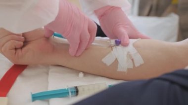Damardan enjeksiyon. Kötü damarlar. Kateterin tıkanması..