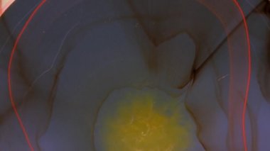 Soyut Grunge Renk Mürekkepli Patlama Arkaplanı daraltıyor. Mavi, kırmızı, beyaz gökkuşağı renkleriyle ayrıntılı arkaplan hareketi.