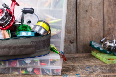 halat takımı, balıkçılık lures ve kutulara yemler