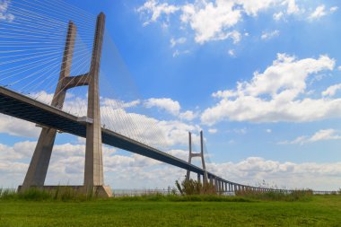 Vasco da Gama Tejo Nehri üzerinde köprü