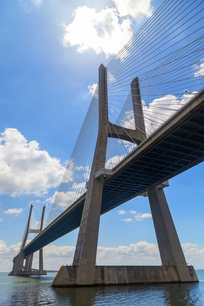 Vasco da Gama Tejo Nehri üzerinde köprü