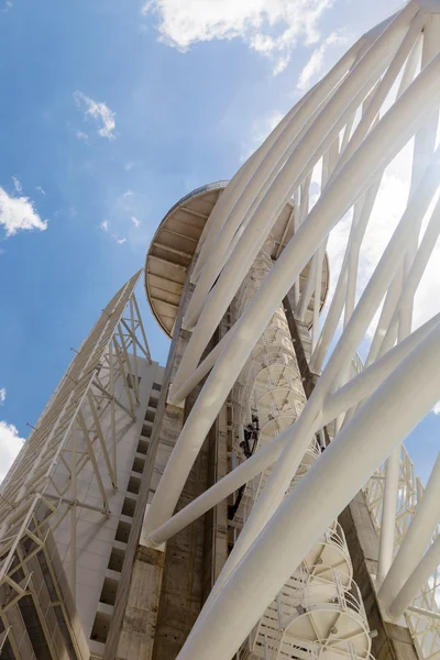 Gebäude mit Metallrohren — Stockfoto