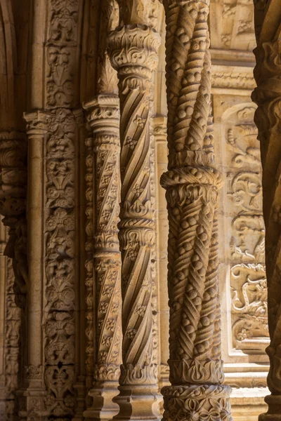 Detalles de la arquitectura del monasterio o jerónimos — Foto de Stock