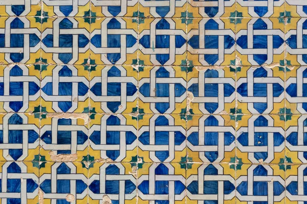 Azulejos tradicionales en fachada — Foto de Stock