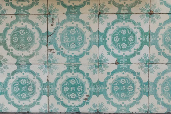 Azulejos tradicionales en fachada — Foto de Stock