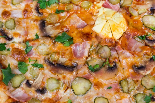 Fette fresche di pizza fast food calda — Foto Stock